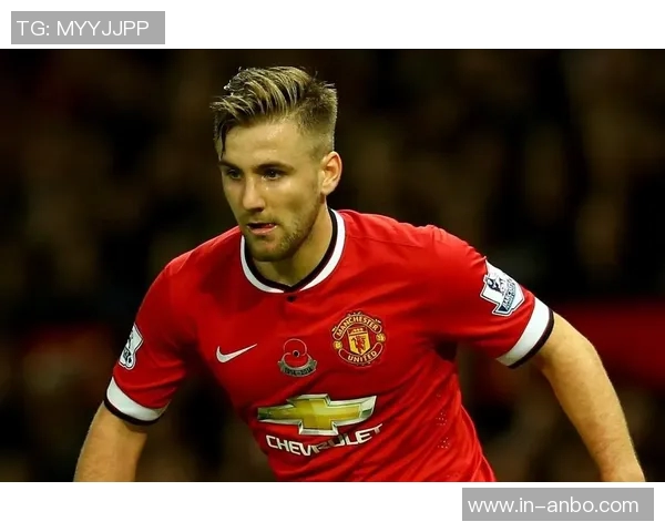 内维尔批评卢克肖需增强对抗能力以应对激烈比赛挑战